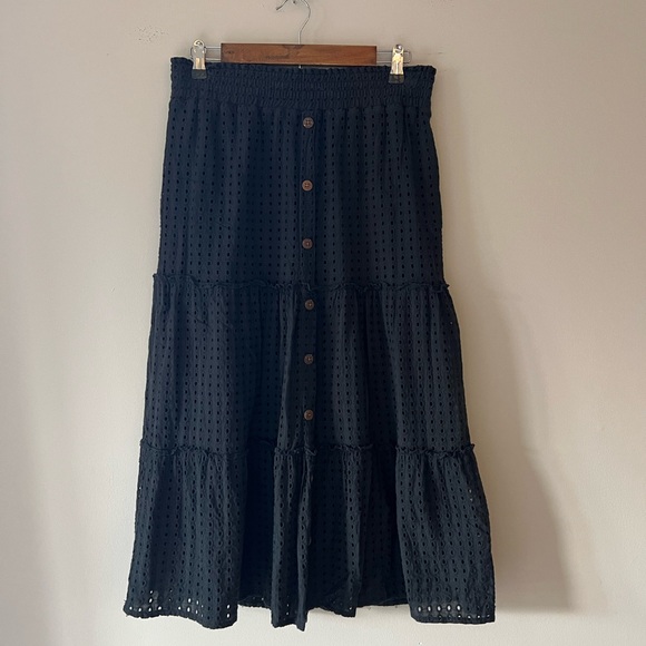 Tgla Dresses & Skirts - Tgla Francescas Black Button-Down Eyelet Tiered Mid Skirt Size Medium NWOT